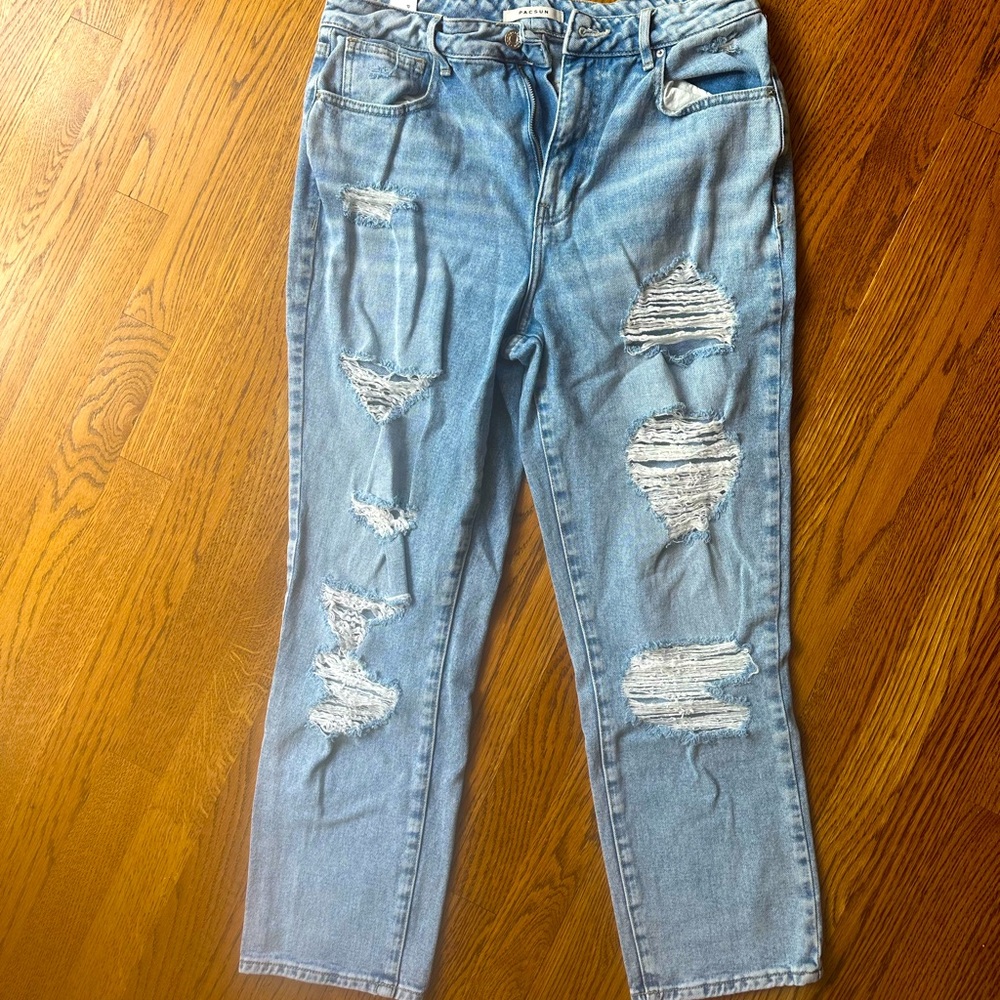 High waisted jeans